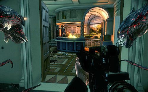 W trakcie przemierzania atakowanego apartamentu Jackiego powinieneś dotrzeć do kuchni zlokalizowanej na parterze, która nie jest przez nikogo okupowana (powyższy screen) - 14 - 20 | Relikty The Darkness II - The Darkness II - poradnik do gry