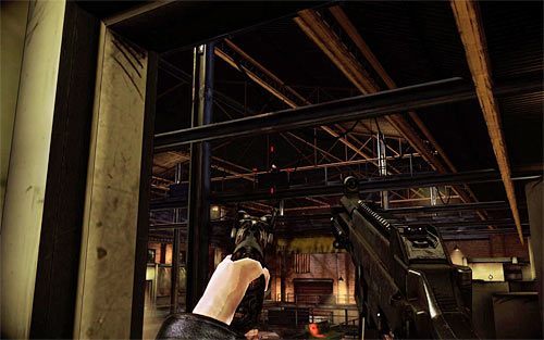 Po przeciążeniu pierwszego bezpiecznika w magazynie pojawią się nowi wrogowie - Kampania Vendettas - wskazówki (1) | Vendettas | The Darkness II - The Darkness II - poradnik do gry