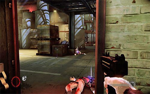 Za reliktem musisz rozejrzeć się w magazynie, w którym stacza się bitwę z członkami Bractwa (powyższy screen) - Relikty trybu Vendettas | Vendettas | The Darkness II - The Darkness II - poradnik do gry