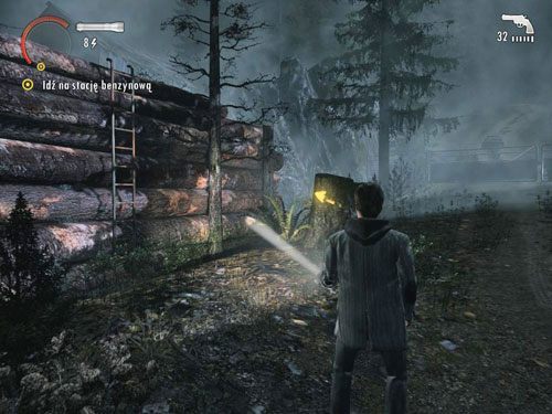 Na drewnie po lewej znajdziesz malunki widoczne tylko w świetle latarki - Alan Wake: Przebudzenie w środku koszmaru | Odcinek 1- Koszmar | Solucja - Alan Wake - poradnik do gry