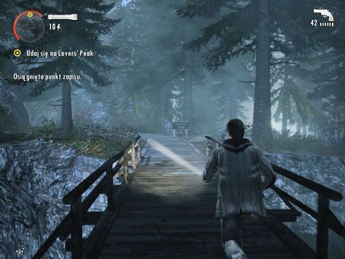 Na dole znajdziesz kładkę, za którą droga rozgałęzia się - Alan Wake: Park Narodowy Elderwood (1) | Odcinek 2- Opętany | Solucja - Alan Wake - poradnik do gry
