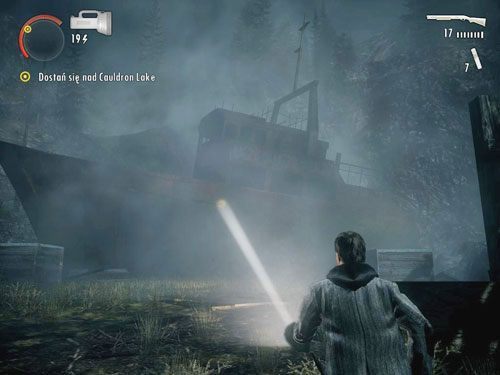 Dotrzesz do dźwigu, z którego wcześniej spadły beczki - Alan Wake: W drodze nad Cauldron Lake (3) | Odcinek 6- Odjazd | Solucja - Alan Wake - poradnik do gry
