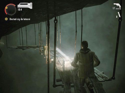 Podążaj cały czas w górę po schodach ku latarni - ta w pewnym momencie zgaśnie - Alan Wake: Odcinek specjalny 2- Pisarz (3) | Odcinki specjalne | Solucja - Alan Wake - poradnik do gry