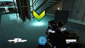 Zejdź na sam dół klatki schodowej, gdzie znajdziesz leżącą przy szafce 06 wizytówkę oraz wspomniany granat, pulsujący niebieskim światłem - Rozdział 11- Ramon | Kampania w Syndicate - Syndicate - singleplayer - poradnik do gry