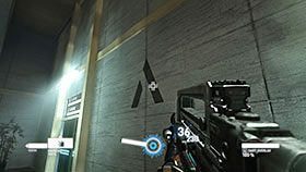 Rozdział 3: logo pod ruchomymi schodami, obok czerwonej figury, za oszklonymi drzwiami - Propaganda | Wizytówki i Propaganda - Lokacje w Syndicate - Syndicate - singleplayer - poradnik do gry