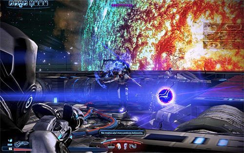 Podobnie jak wcześniej, postaraj się przerwać proces regeneracji Lenga, tak by móc przystąpić do dalszego osłabiania jego tarcz - Mass Effect 3: Priorytet, Kwatera główna Cerberusa - solucja, opis przejścia - Mass Effect 3 - poradnik do gry