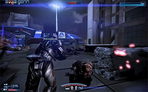 Dopiero teraz rozstaw się wraz z drużyną za zasłonami i zajmij się atakowaniem zwykłych potworów, które będą pojawiały się w tym samym miejscu co pokonana banshee - Mass Effect 3: Priorytet - Ziemia #2 - solucja, opis przejścia - Mass Effect 3 - poradnik do gry