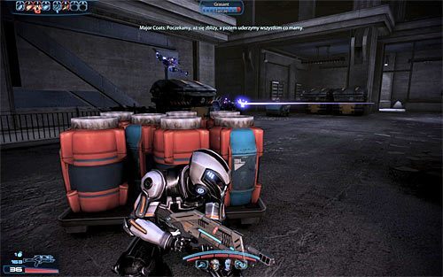 Na kontynuowanie podróży zdecyduj się po przynajmniej częściowym zabezpieczeniu drugiego pomieszczenia budynku - Mass Effect 3: Priorytet - Ziemia #2 - solucja, opis przejścia - Mass Effect 3 - poradnik do gry