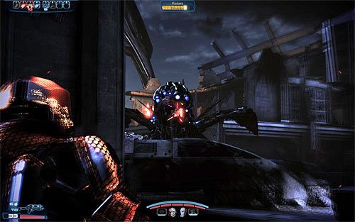 Po rozprawieniu się z brutalami szybko zajmij się kosiarzem, który powinien wylądować na samym środku skrzyżowania (powyższy screen) - Mass Effect 3: Priorytet - Ziemia #2 - solucja, opis przejścia - Mass Effect 3 - poradnik do gry
