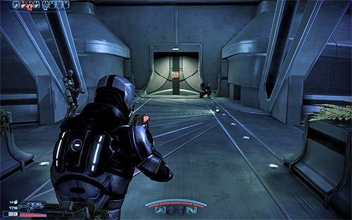 Po zlikwidowaniu banshee przystąp do atakowania kanibali, którzy powinni w międzyczasie dołączyć do walk - Mass Effect 3: Kallini - Klasztor Ardat-Yakshi - solucja, opis przejścia - Mass Effect 3 - poradnik do gry