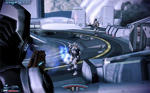 Do walk z oddziałami Cerberusa dojdzie od razu po wylądowaniu - Mass Effect 3: N7 - Baza myśliwców Cerberusa - solucja, opis przejścia - Mass Effect 3 - poradnik do gry