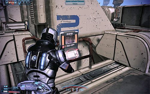 W dalszej części bitwy przejdź do ofensywy, wybierając jedną z wielu ścieżek prowadzących do aktualnego celu misji (ja proponuję wejść do górnego budynku i skręcić w prawo) - Mass Effect 3: N7 - Centrala komunikacyjna - solucja, opis przejścia - Mass Effect 3 - poradnik do gry