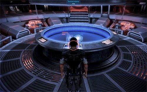 Gra pozwala oczywiście na śledzenie na bieżąco wszystkich gromadzonych zasobów wojennych i odbywa się to poprzez wchodzenie w interakcję z terminalem wojennym (powyższy screen) znajdującym się w sali wojennej na drugim pokładzie Normandii (Centrum Informacji Bojowych) - Mass Effect 3: Informacje wstępne - zasoby wojenne - Mass Effect 3 - poradnik do gry