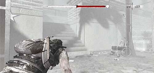 Po rozprawieniu się z bandytami wejdź na schodach, obok których stoi wózek inwalidzki Henryego - Episode 20, 21 - Perilous Streets, The Pier | I Am Alive - I Am Alive - poradnik do gry