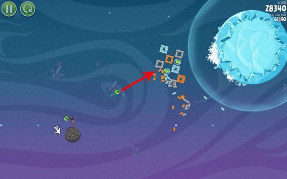 W efekcie powinny pozostać Ci dwie świnie - Level 2 - 16 | Cold Cuts | Angry Birds Space - Angry Birds Space - poradnik do gry