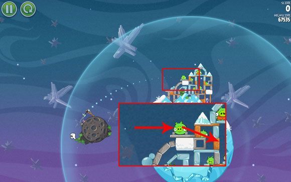 Wyceluj pierwszego ptaka tak, aby uderzył w świnię i wleciał do środka konstrukcji przez deskę - Level 2 - 21 | Cold Cuts | Angry Birds Space - Angry Birds Space - poradnik do gry