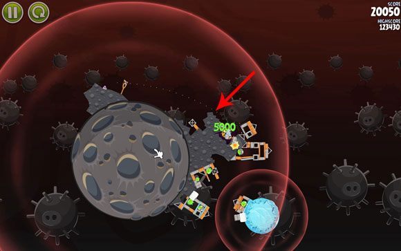 Wypuść pierwszego ptaka tuż nad oznaczonym punktem terenu - Level 3-14 | Danger Zone | Angry Birds Space - Angry Birds Space - poradnik do gry