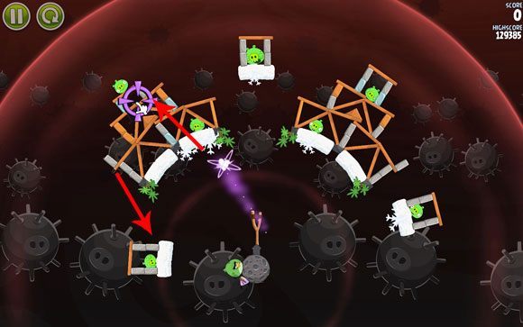 Trochę trudny etap, gdyż nie ma bardzo skutecznej metody wpływającej choć w drobnym stopniu na zachowanie wszystkich desek tak, jakbyśmy chcieli - Level 3-15 | Danger Zone | Angry Birds Space - Angry Birds Space - poradnik do gry