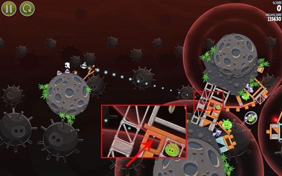 Pierwszym celem jest wysadzenie konstrukcji znajdującej się pomiędzy dwoma pierwszymi planetami - Level 3-23 | Danger Zone | Angry Birds Space - Angry Birds Space - poradnik do gry
