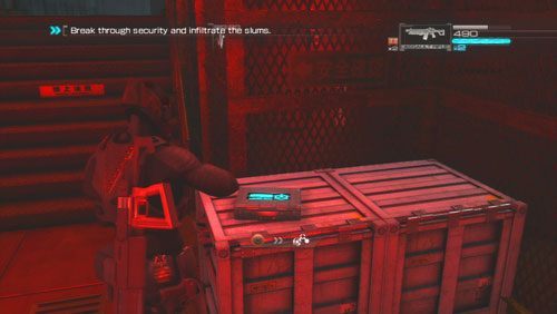 Biegnąc przed siebie trafimy na nanomachines w oświetlonym na czerwono korytarzu - Rozdział 1 Hit and Run (1) | Opis przejścia Binary Domain - Binary Domain - poradnik do gry