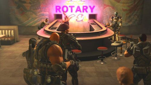 Biegnąc za towarzyszami dotrzemy do baru, w który natrafimy na resztę Rust Crew i obejrzymy dłuższy przerywnik - Rozdział 2 Yearn For Refuge (2) | Opis przejścia Binary Domain - Binary Domain - poradnik do gry