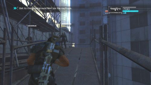 Po oczyszczeniu terenu udajemy się na rusztowania przylegające do budynku po lewej - Rozdział 2 Yearn For Refuge (2) | Opis przejścia Binary Domain - Binary Domain - poradnik do gry