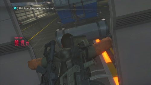 Po tym jak pozbędziemy się wszystkich przeciwników, obejrzymy krótki przerywnik, będziemy musieli przeskoczyć do kabiny ciężarówki - Rozdział 4 Reafuse and Resist (4) | Opis przejścia Binary Domain - Binary Domain - poradnik do gry