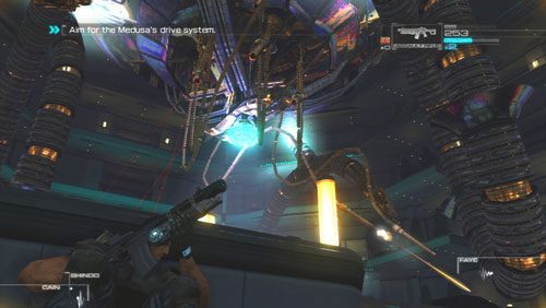 Unikając ataków musimy ostrzelać świecący rdzeń znajdujący się na środku - Rozdział 5 Intelligent Artifice (1) | Opis przejścia Binary Domain - Binary Domain - poradnik do gry