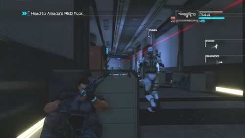 Wchodzimy do korytarza i jak tylko zobaczymy przeciwników chowamy się za zasłoną by nie oberwać od kolejnych snajperów [3] - Rozdział 5 Intelligent Artifice (2) | Opis przejścia Binary Domain - Binary Domain - poradnik do gry