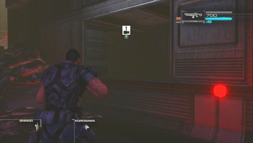 Na końcu korytarza przechodzimy przez kontener po prawej stronie i lądujemy na balkonie prowadzącym dokoła pieca - Rozdział 5 Intelligent Artifice (4) | Opis przejścia Binary Domain - Binary Domain - poradnik do gry