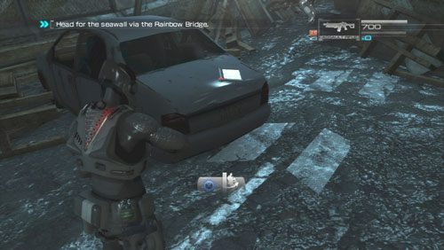 Gdy ten wyważy drzwi wychodzimy na ulicę i odnajdujemy Secur-Com leżący na samochodzie po lewej stronie - Rozdział 1 | Bonusy (Secur-Com) Binary Domain - Binary Domain - poradnik do gry