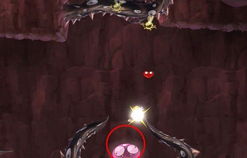 Po zniszczeniu bossa wykorzystując platformy, które się pojawiły dostań się do drzwi z okiem - Ale w koło są Golemy (300); Świątynia Cwanych Skrzyń; Humorzaste Chmury | Mistyczny Szczyt - Rayman Origins - poradnik do gry