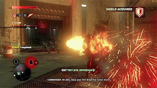 W pomieszczeniu wkrótce pojawi się kolejna grupa przeciwników i po raz drugi dobrze byłoby skorzystać z nowo odblokowanej zdolności odbijania rakiet tarczą (przycisk RB), tym bardziej, że z jednym takim atakiem wiąże się bonusowy cel misji - 7 - Feeding Time | Główny wątek fabularny Prototype 2 - Prototype 2 - poradnik do gry