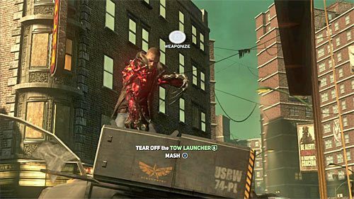 Wciśnij przycisk X (akcja o nazwie Weaponize) w celu złapania się za wyrzutnię TOW i następnie zacznij rytmicznie naciskać ten sam przycisk, doprowadzając po kilku chwilach do oderwania wyrzutni - 9 - Salvation | Główny wątek fabularny Prototype 2 - Prototype 2 - poradnik do gry