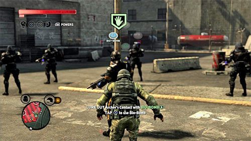 Upewnij się, że dysponujesz przebraniem naukowca lub żołnierza i poszybuj w stronę widocznej w oddali bazy - 19 - A Maze of Blood | Główny wątek fabularny Prototype 2 - Prototype 2 - poradnik do gry