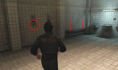 Po przejęciu kontroli nad postacią, podążaj za strażnikiem wzdłuż korytarza, aż dojedziesz do drzwi - Las - Misja główna - droga do Devils Pitstop | Devils Pitstop - Silent Hill: Downpour - poradnik do gry