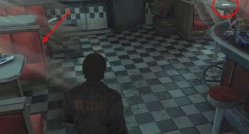 W środku w lewym dolnym rogu, na stoliku znajdziesz mapę - Misja główna - w środku Devils Pitstop | Devils Pitstop w Silent Hill Downpour - Silent Hill: Downpour - poradnik do gry