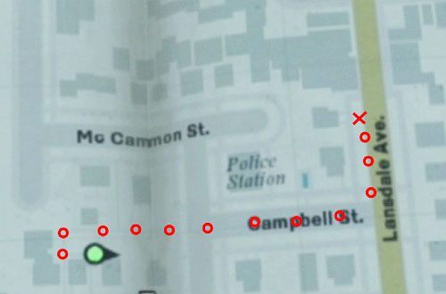 Teraz podążaj za kółkami do krzyżyka - Misja główna - droga do budynku mieszkalnego | Silent Hill cz.1 - Silent Hill: Downpour - poradnik do gry