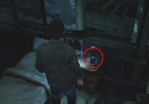Przejdź do sypialni i na szafce obok łóżka użyj War Medal, aby zakończyć te zadanie - Misje poboczne | Budynek mieszkalny | Silent Hill Downpour - Silent Hill: Downpour - poradnik do gry