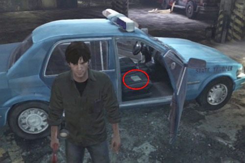 Podążaj wzdłuż korytarza i przejdź przez drzwi - Misja główna - parking | Budenk Centennial | Silent Hill Downpour - Silent Hill: Downpour - poradnik do gry