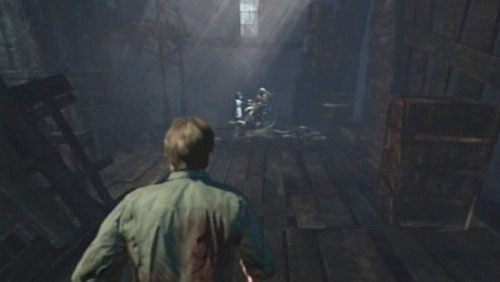 Przejdź przez nowo otwarte drzwi, idź schodami do góry, potem skorzystaj z drabiny - Misja główna - inny wymiar, pomieszczenie ze sceną | Klasztor - Silent Hill: Downpour - poradnik do gry