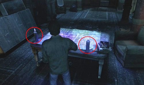 Teraz podejdź do stołu, na którym jest mapa i użyj Lighter na obu świecach (jeżeli potrzebujesz Lighter, jedna jest na stole na parterze) - Misje poboczne (2) | Silent Hill cz.4 | Silent Hill Downpour - Silent Hill: Downpour - poradnik do gry