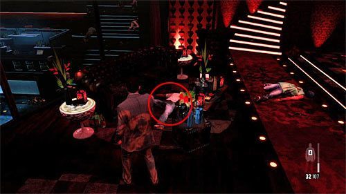 Radzę dokładnie rozejrzeć się teraz po pomieszczeniu VIP-ów - Przeprawa przez strefę dla VIP-ów | Rozdział II | Solucja Max Payne 3 - Max Payne 3 - poradnik do gry
