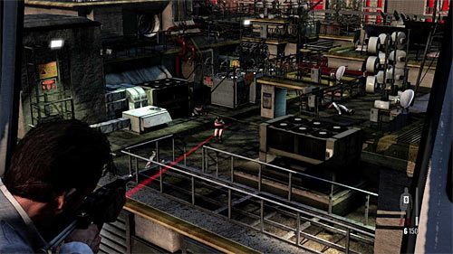 Giovanna po kilku chwilach ponownie się schowa i musisz zachować się tak samo jak wcześniej, czyli zabijać zmierzających w jej stronę wrogów, nie pozwalając im się zbytnio zbliżyć - Przelot śmigłowcem | Rozdział II | Solucja Max Payne 3 - Max Payne 3 - poradnik do gry