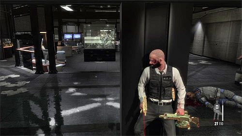 Podnieś się z ziemi i schowaj się za pokazanym na powyższym screenie słupem, który jest bardzo dobrą zasłoną, albowiem pozwoli Ci monitorować cały obszar walk - Bitwa z bossem | Rozdział XIII | Solucja Max Payne 3 - Max Payne 3 - poradnik do gry