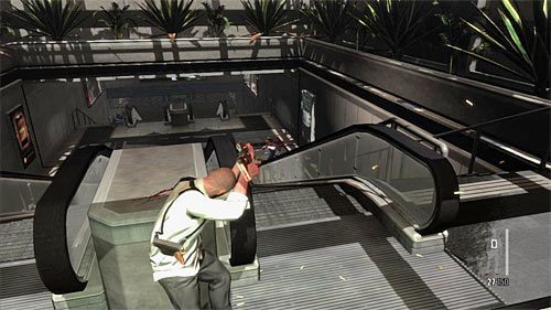 Zabierz środki przeciwbólowe i ruszaj w stronę wspomnianych schodów - Dotarcie do kolejki | Rozdział XIV | Solucja Max Payne 3 - Max Payne 3 - poradnik do gry