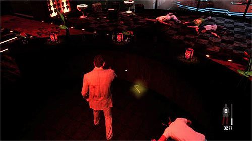 SEKRET 4 [Złota broń - Karabin Mini-30 1/3]: Sekret odnajdziesz w loży VIP-ów, za ladą barową - Ślady i złote bronie - Rozdział II | Sekrety w Max Payne 3 - Max Payne 3 - poradnik do gry