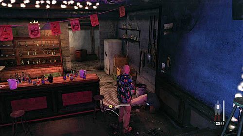 Wykorzystaj wolną chwilę do zbadania głównej części klubu - Wydostanie się z klubu | Rozdział VII | Solucja Max Payne 3 - Max Payne 3 - poradnik do gry