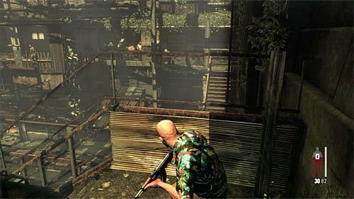 Musisz teraz dotrzeć na przeciwległy koniec górnych balkoników - Bitwy w magazynie | Rozdział VII | Solucja Max Payne 3 - Max Payne 3 - poradnik do gry