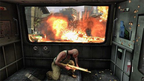 Przystąp do eliminowania pojawiających się w okolicy przeciwników - Bitwa przy uszkodzonym autobusie | Rozdział X | Solucja Max Payne 3 - Max Payne 3 - poradnik do gry